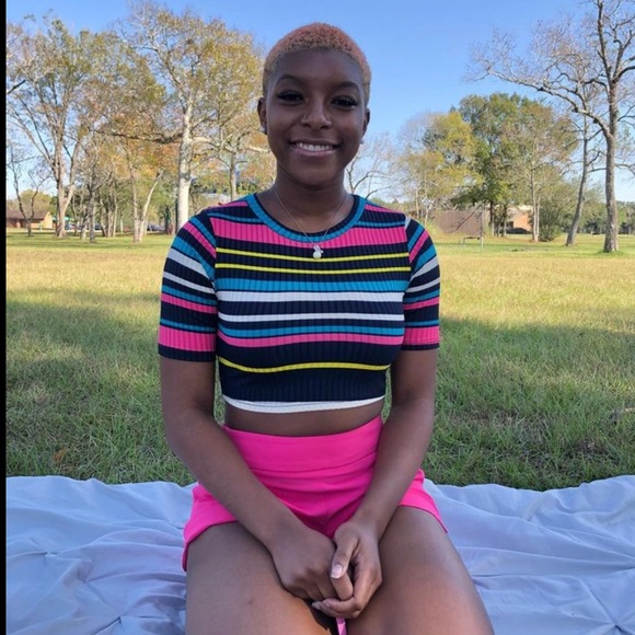 Xtra small pink New York and Co. shorts - Picture 3 of 4